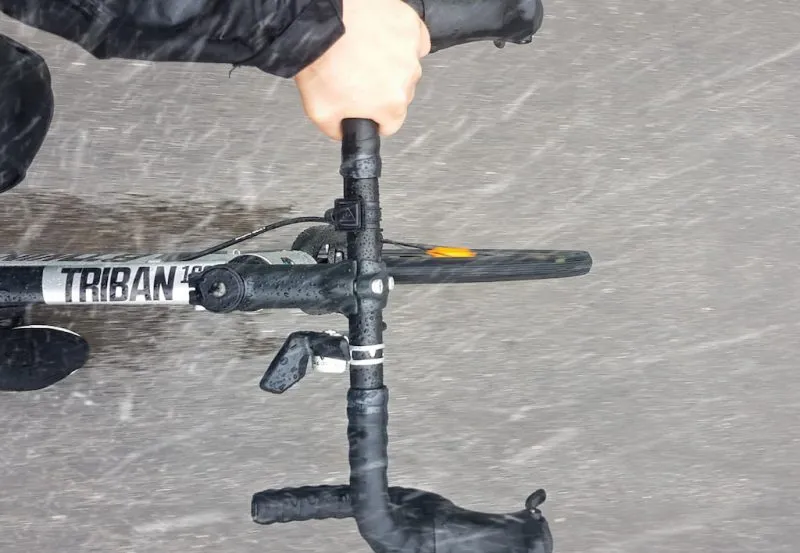 Zestaw oświetlenia rowerowego - jakie lampki rowerowe wybrać?